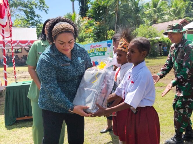 
					Kodim 1801/Manokwari Hadirkan Aksi Sosial dan Kepedulian Lingkungan dalam TMMD Ke-128