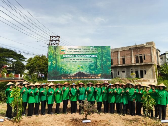 
					Persit KCK Koorcab Rem 011 PD Iskandar Muda dan Cabang XX Kodim 0103/Aceh Utara Gelar Penanaman Pohon