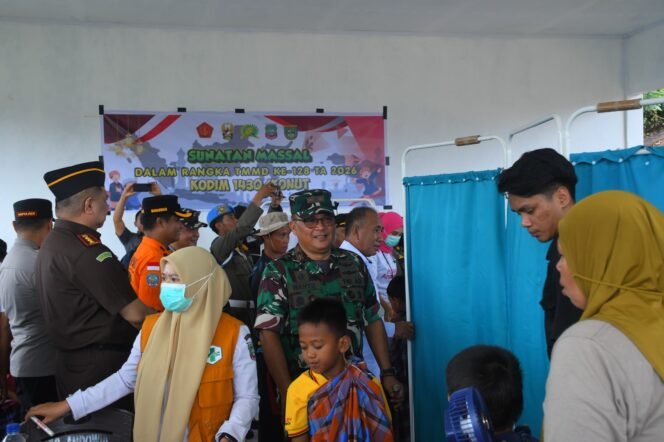 
					‎Khitanan Massal Warnai TMMD Ke-128 Kodim 1430/Konawe Utara, Wujud Nyata Kepedulian TNI untuk Masyarakat ‎