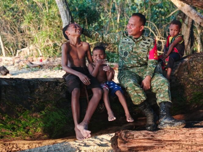 
					TMMD Ke-128 di Tanah Rubuh Perkuat Kemanunggalan TNI dan Masyarakat