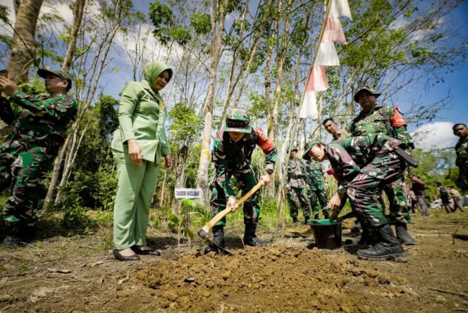 
					Dandim 0405/Lahat Letkol Inf Taufik Satria Nugraha Pimpin Langsung Pembukaan TMMD Ke-128 di Lubuk Tampang