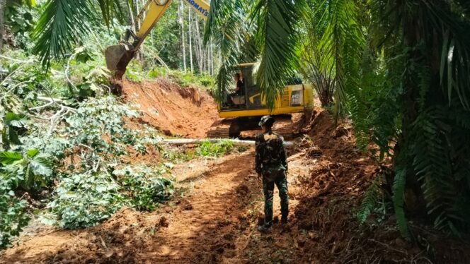 
					Dorong Ekonomi Warga, TMMD Ke-128 Seluma Fokus Pembukaan Jalan Desa