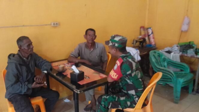 
					Babinsa Koramil 03/Setia Bakti Perkuat Silaturahmi dengan Warga Melalui Komsos di Desa Lhok Bot