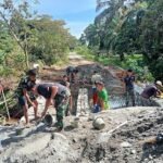 Infrastruktur Penghubung Warga Diperkuat Lewat Pembangunan Jembatan Aramco oleh TNI