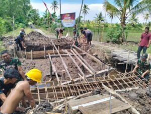 Kodim 1005 Dorong Konektivitas Desa Melalui Pembangunan Jembatan Garuda
