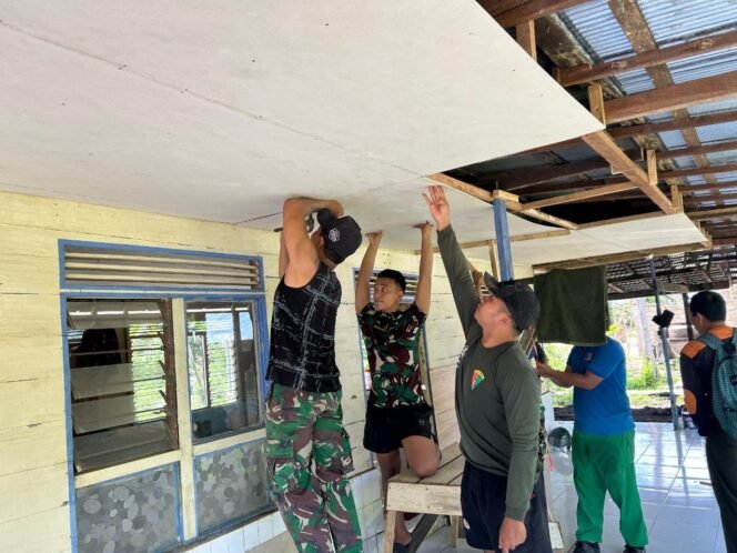 
					Jadi Sasaran Fisik Tambahan TMMD 128 Kodim 1003/HSS, Langgar di Simpur HSS Direhab TNI Bersama Warga