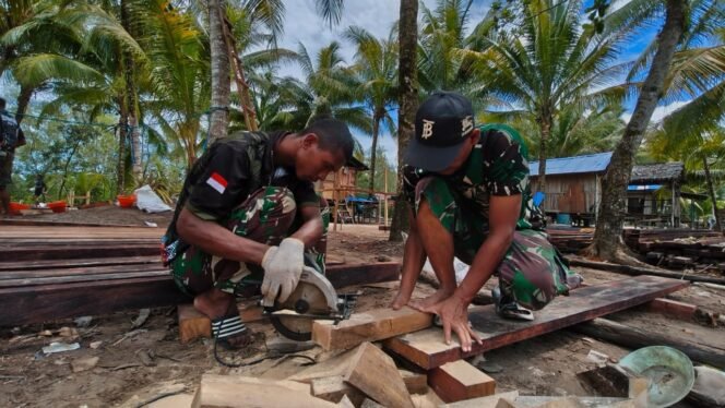 
					Satgas TMMD Kodim 1710/Mimika Siapkan Material Kayu untuk Pembangunan RTLH di Kampung Keakwa