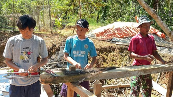 
					TMMD 128 Kodim 0425/Seluma Percepat Pembangunan RTLH di Desa Lubuk Lagan