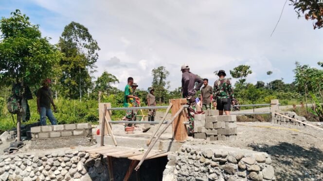 
					Percepatan Infrastruktur, Pembuatan Plat Decker Jembatan Perintis Garuda Terus Berjalan