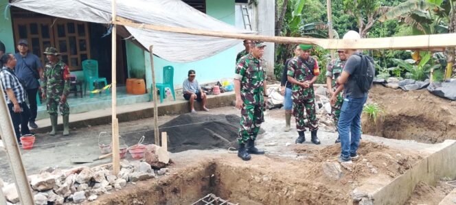 
					Danramil 1309/Wori Dampingi Danrem 131/Santiago Tinjau Pembangunan Jembatan Garuda Printis di Talawaan Atas