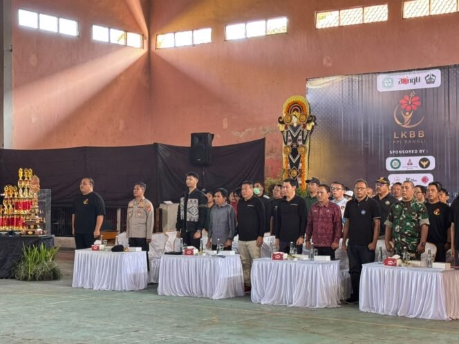 
					Danramil 1626-02/Susut Hadiri Pembukaan Lomba Keterampilan Baris-Berbaris PPI Bangli Cup VII Tahun 2026.