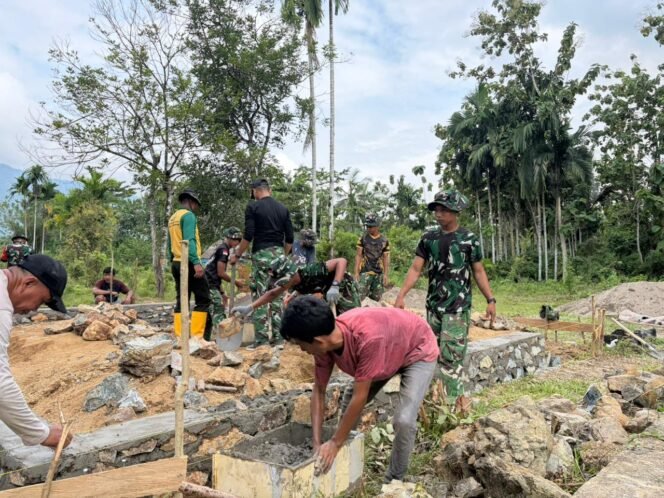 
					Antusias Warga Amolame Menggema, Bapak Hasruddin Haru Rumah Impian Mulai Dibangun Lewat TMMD ke-128