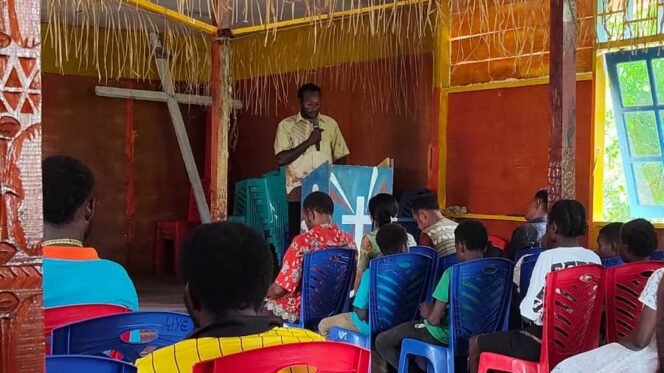 
					Satgas TMMD  128 Laksanakan Ibadah Bersama Warga, Pererat Kebersamaan di Keakwa