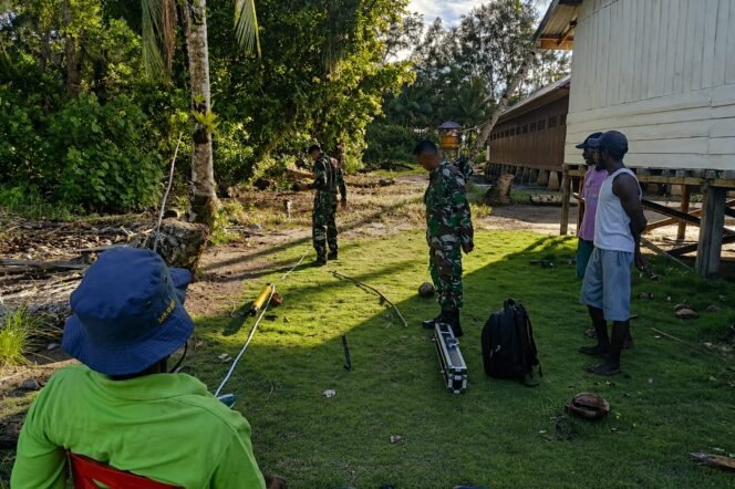 
					Satgas TMMD 128 Mulai Pencarian Titik Air, Siapkan Sumur Bor di Keakwa