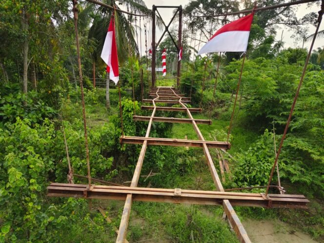 
					Pembongkaran Jembatan Gantung Printis di Syamtalira Aron Mulai Dilaksanakan