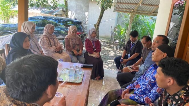 
					Perkuat Kolaborasi di Lapangan, Dandim 0425/Seluma Arahkan Mahasiswa KKN UNIB 107 dalam Program TMMD