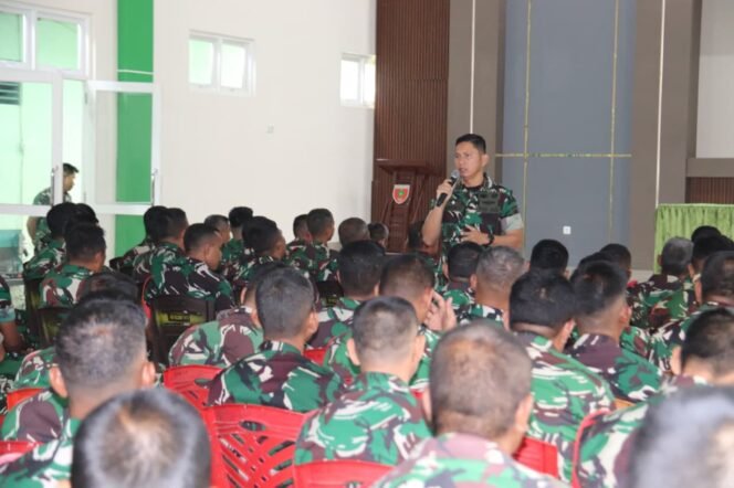 
					Dandim 1412/Kolaka Ambil Jam Komandan, Tekankan Anggota Hindari Pelanggaran