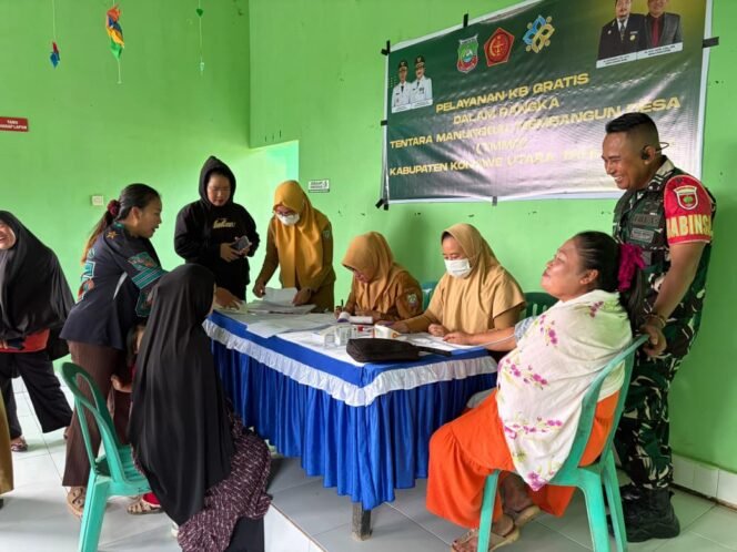 
					Sinergi TNI dan Warga, Penyuluhan KB TMMD 128 Kodim 1430/Konut Bangun Kesadaran Keluarga Sejahtera