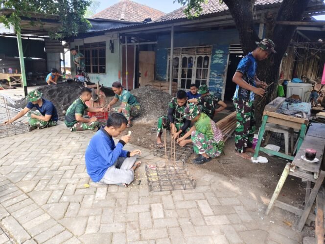 
					Selamatan Awali Pengecoran Jalan TMMD ke-128 di Desa Slempit