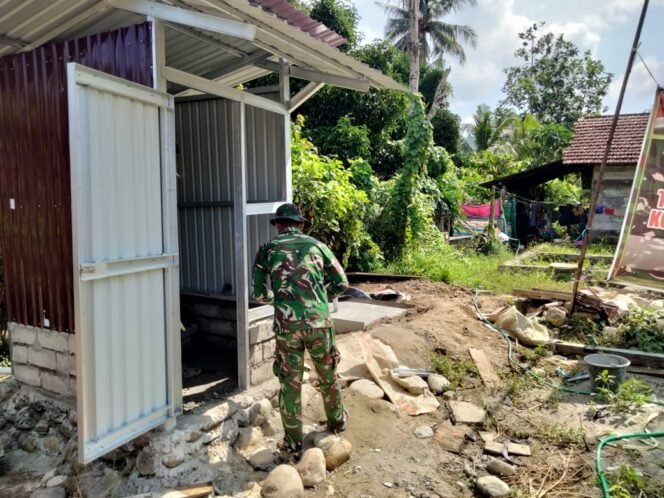 
					Pembangunan MCK TMMD Ke-128 Kodim 1306/Palu Masuki Tahap Pemasangan Kloset di Sausu Trans