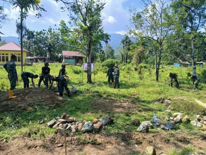 
					Kebersamaan Satgas TMMD Kodim 1430/Konawe Utara Percepat Pembangunan MCK