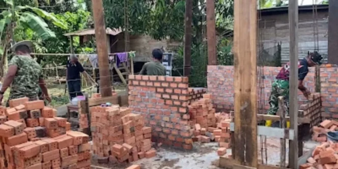 
					Dari Bata ke Harapan, Rumah Nenek Kusuma Mulai Berdiri Berkat TMMD ke-128