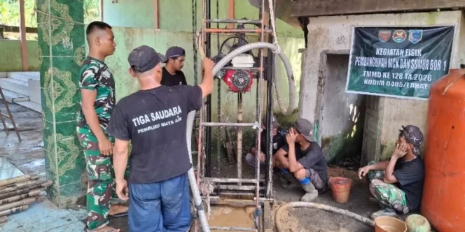 
					Ditunggu Warga, Pengeboran Sumur Bor TMMD ke-128 Terus Berlangsung di Lubuk Tampang